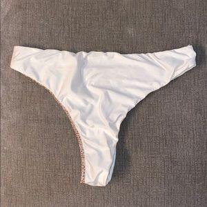 Acacia swimwear bottom | Medium